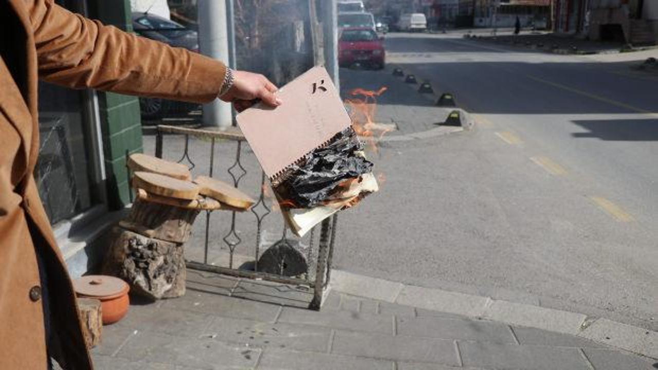Yaktığı defterle mahallelinin hayır duasını aldı 