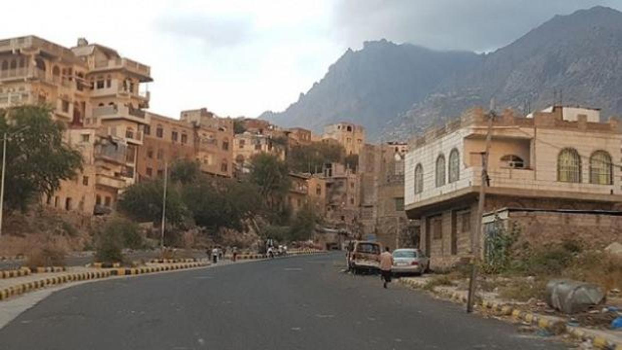 Yemen'de başkanlık sarayına silahlı baskın