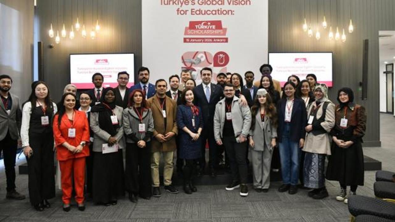 200 bin genç Türkiye Bursları'nı istedi: 2026'da rekor başvuru