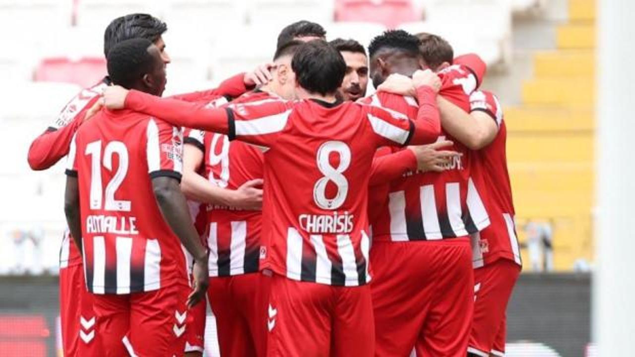 5 gollü maçta son sözü Manaj söyledi! Sivasspor farklı kazandı