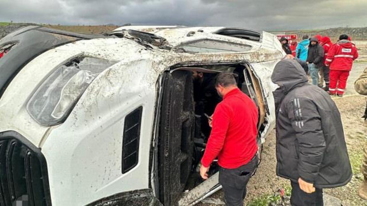 Şırnak'ta işçi servisi takla attı: 9 yaralı