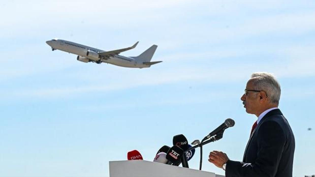 Bakan Uraloğlu: Türkiye hava seyrüseferinde tarihi rekora ulaştı