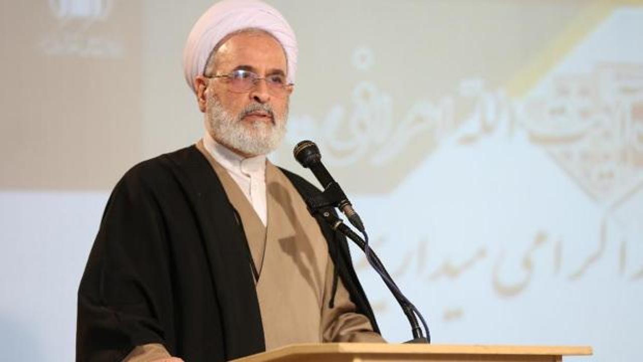 Ayetullah Arafi aslında kimdir? Vefat eden Hamaney'in yerine geçti!