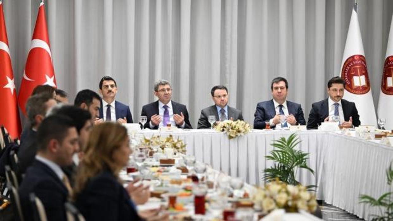 Bakan G&uuml;rlek: Yargı bağımsızlığı bizim i&ccedil;in bir temenni değil, vazge&ccedil;ilmez bir ilkedir