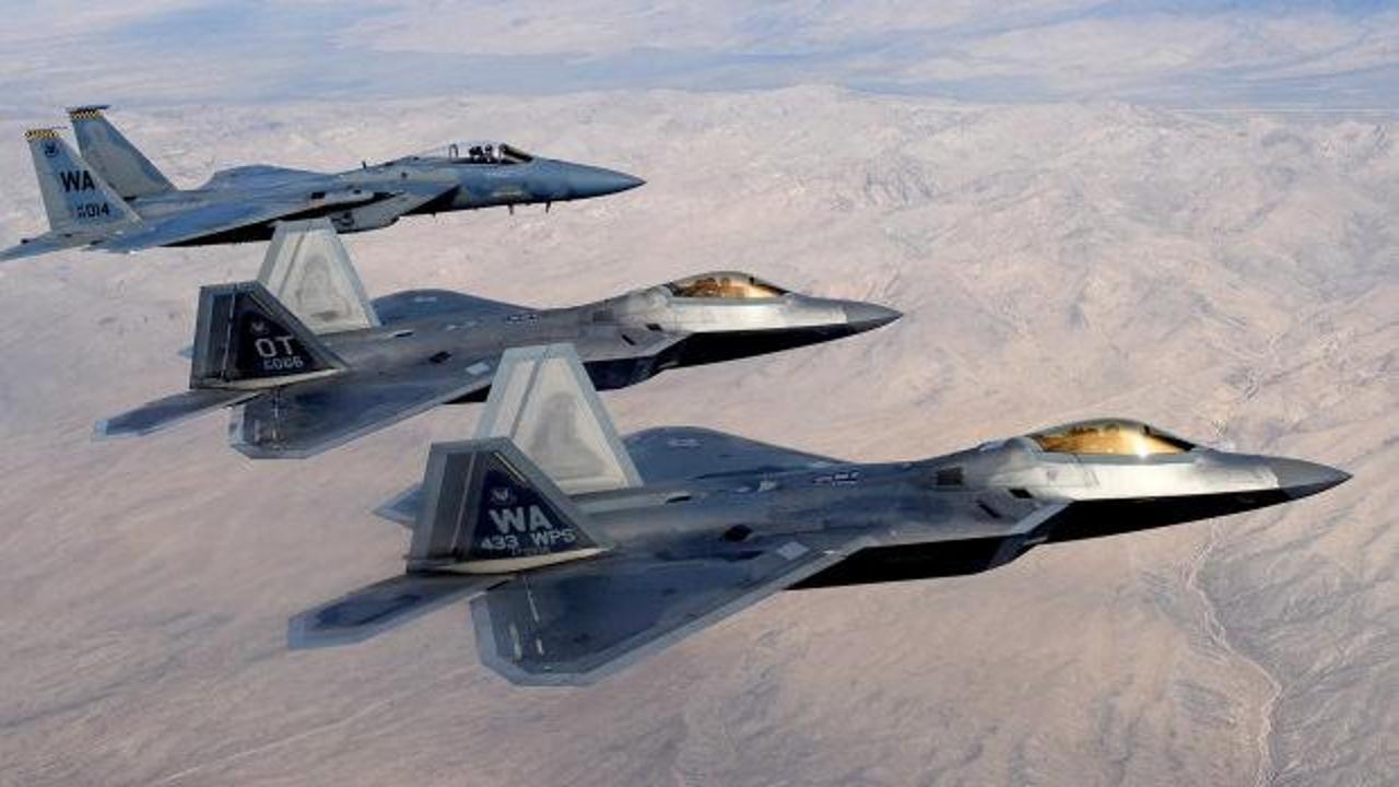 İsrail'de olağanüstü hareketlilik! ABD'ye ait F-22 savaş uçakları peş peşe iniş yaptı