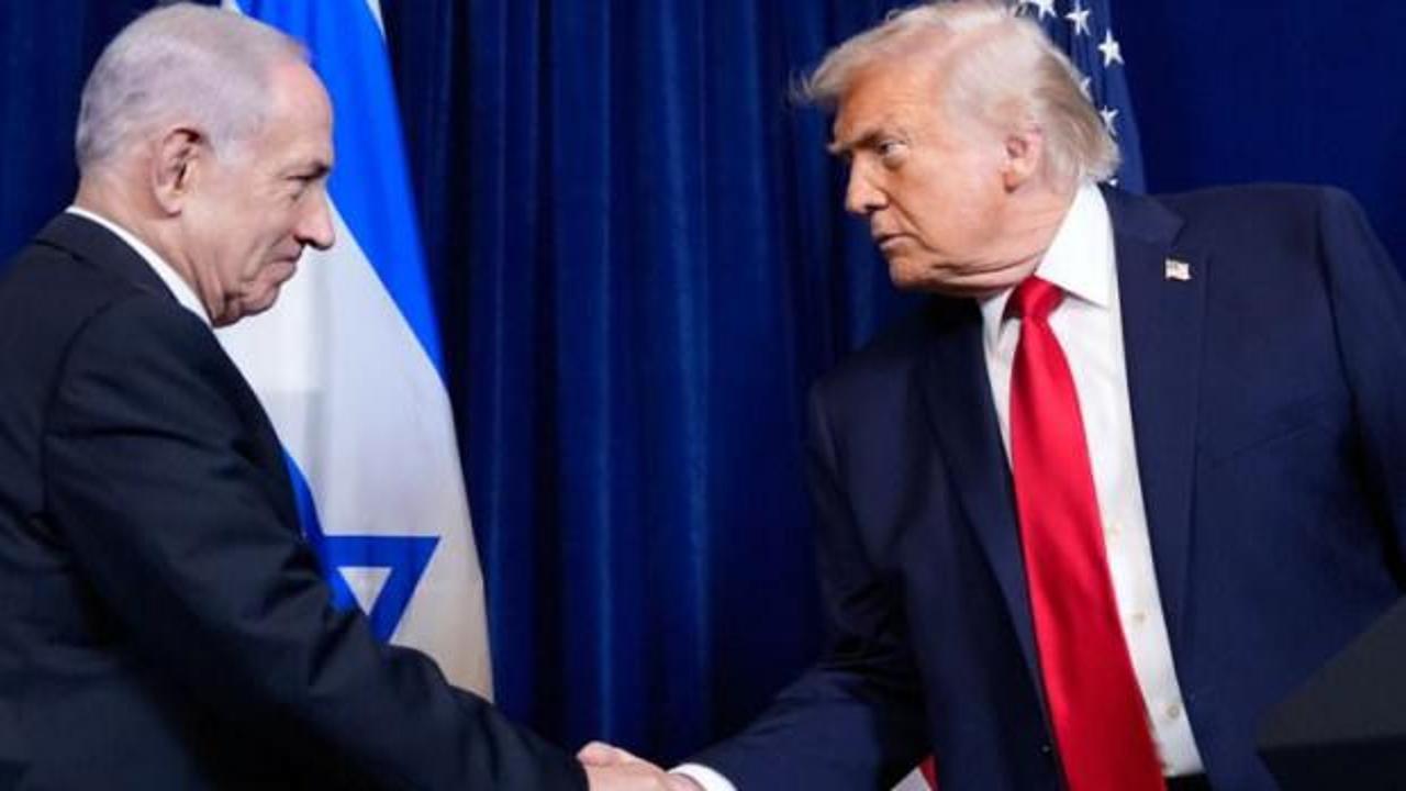 Netanyahu, Trump’la görüştü! Masadaki kitap dikkat…