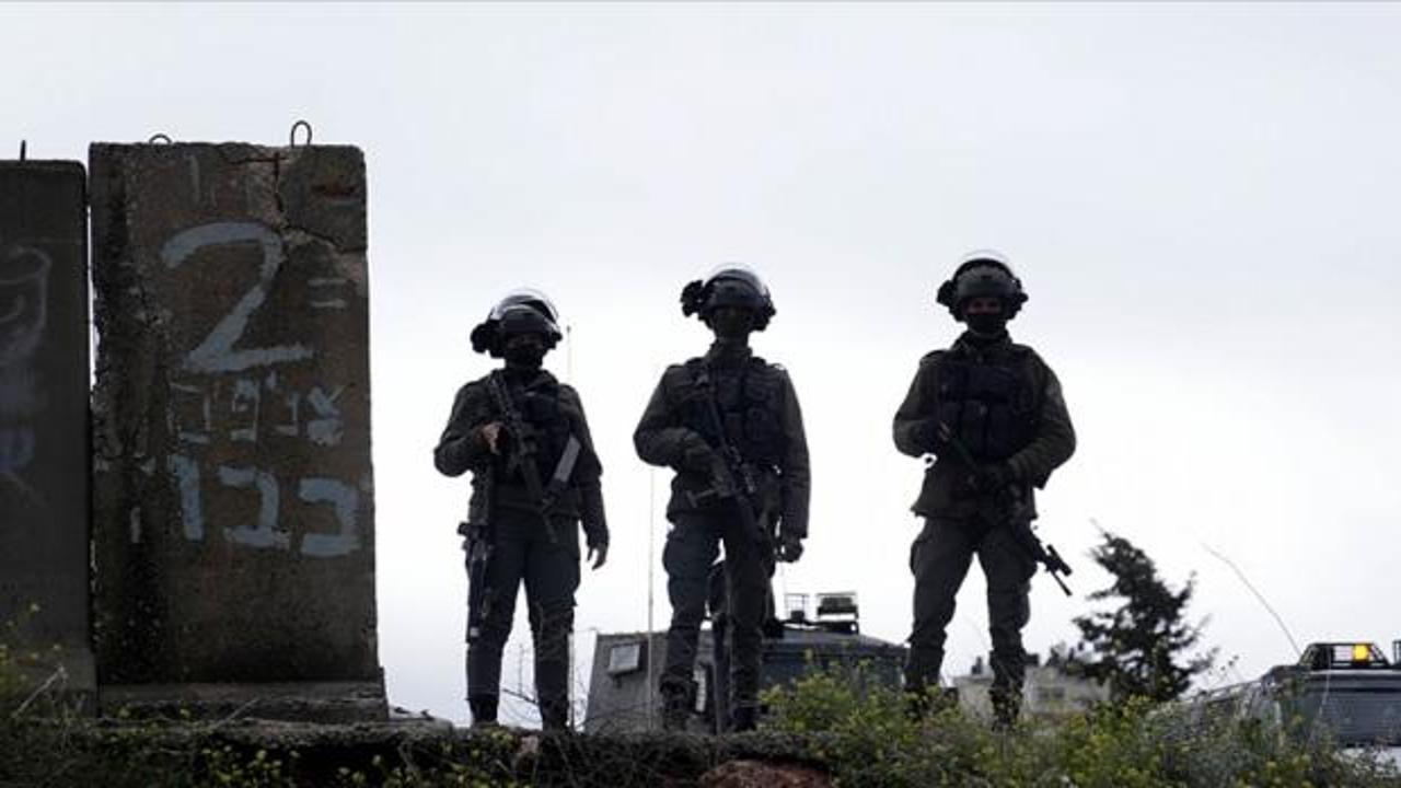 Batı Şeria'da cami kundaklama planı: Girişi ateşe verdiler!