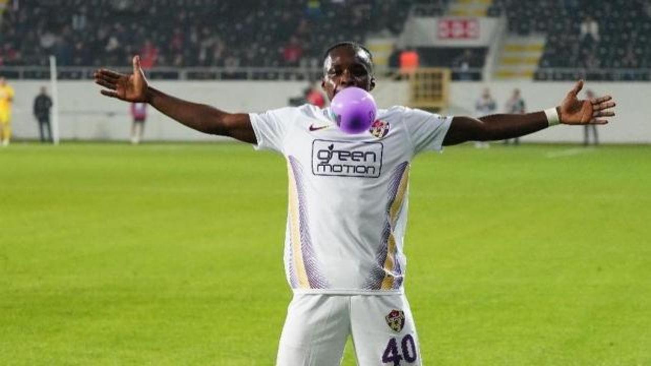 Süper Lig ekibinde ayrılık! 27 yaşındaki oyuncu Çin'e transfer oldu