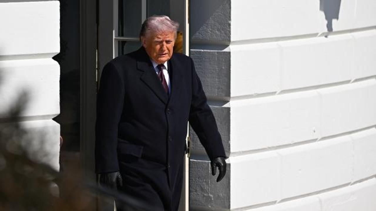 Trump'tan Pakistan-Afganistan savaşı açıklaması! Tarafını resmen ilan etti