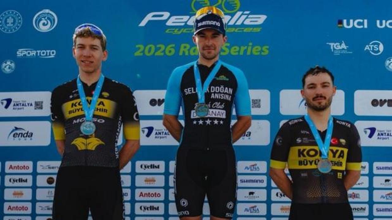 Zaferlere doymuyorlar! 3 madalyayla şampiyon oldular