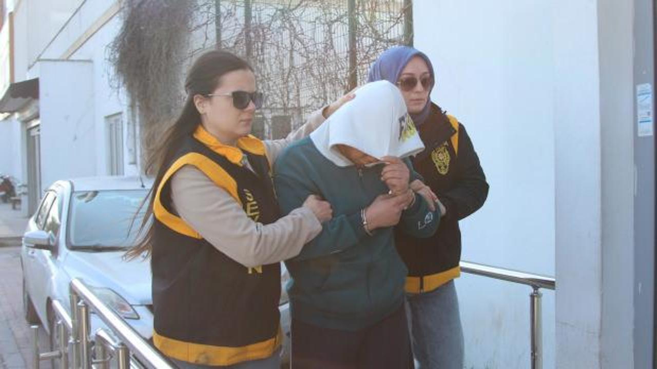 Adana'da dehşet: Kocasını ekmek bı&ccedil;ağıyla bı&ccedil;akladı! İşte ilk ifade...