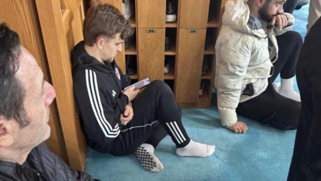 Beşiktaşlı futbolcunun camideki fotoğrafına beğeni yağıyor