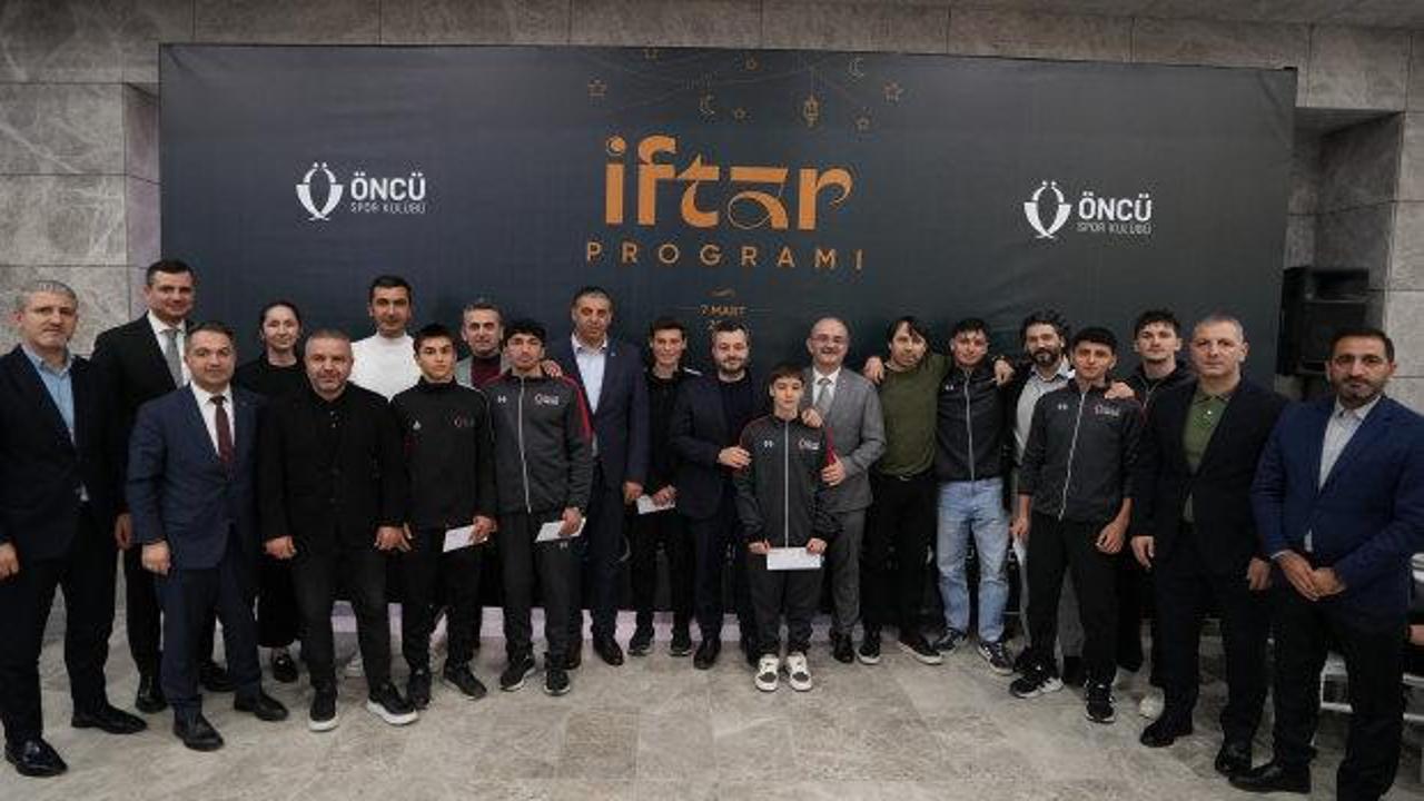 Genç sporcular Öncü Spor iftarında buluştu!