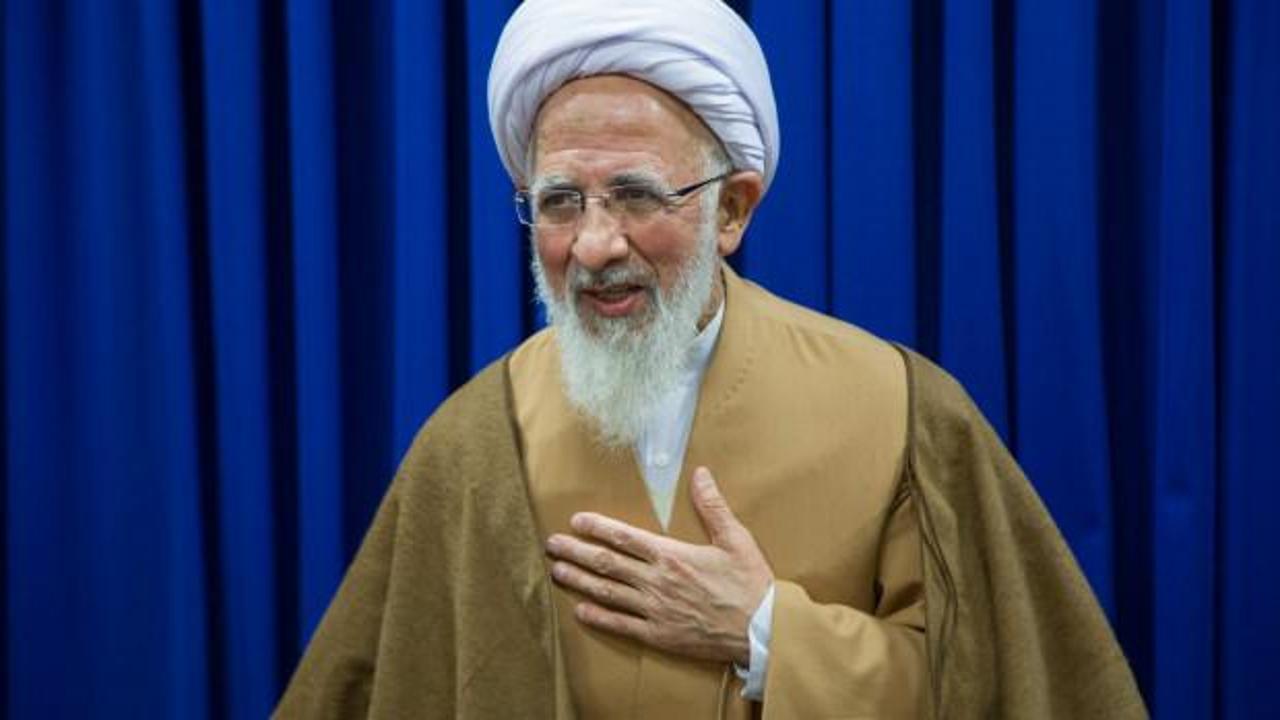 İran'dan dikkat çeken fetva: 'Siyonistlerin kanını dökmek farzdır'