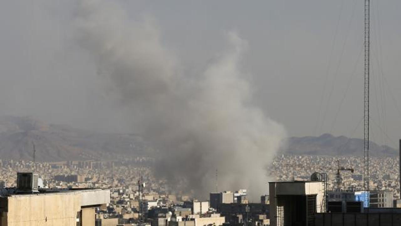 İran'da ölenlerin sayısı 787'ye çıktı