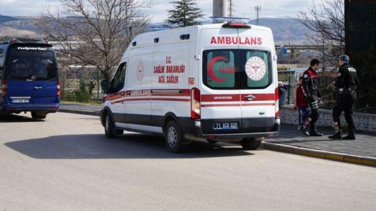 Kadın yolcu dolmuşu kan gölüne çevirdi!