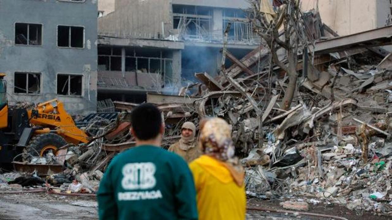 Acı bilanço açıklandı: İran'da sivil can kaybı 1332'ye yükseldi!