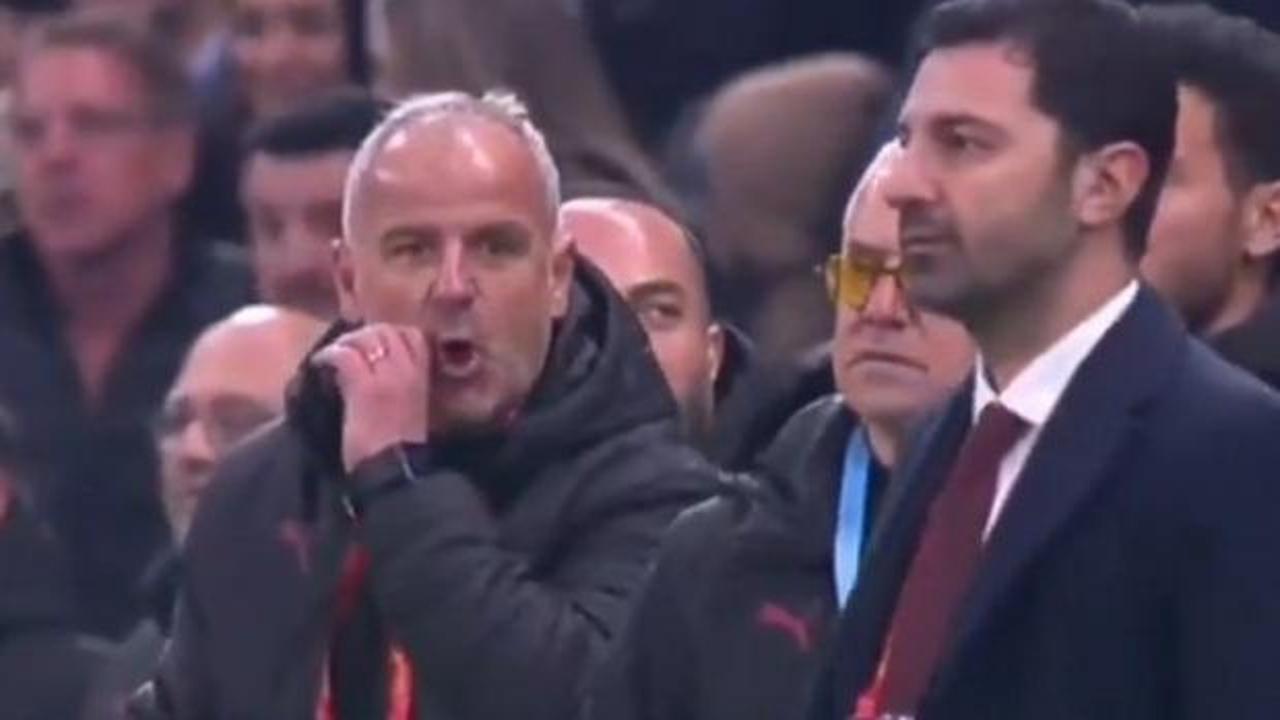 Son dakikada sarı kart g&ouml;rm&uuml;şt&uuml;! G.Saray kul&uuml;besinde sosyal medyayı sallayan g&ouml;r&uuml;nt&uuml;ler