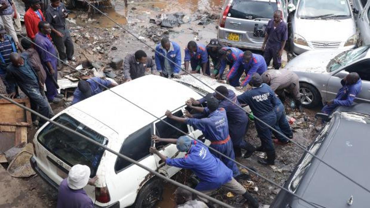 Kenya'daki sel yaşamı felç etti: 62 can kaybı!