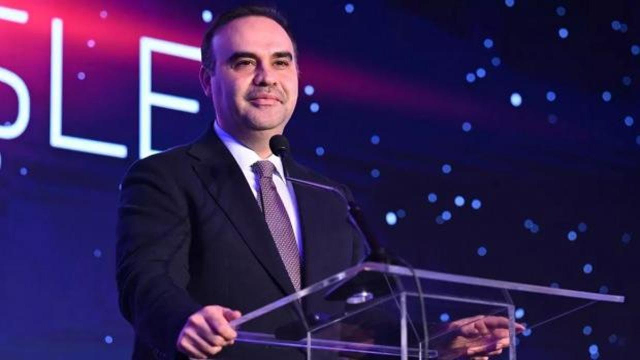 Bakan Kacır &ccedil;ağrı yaptı: Gelin, 13 taneden 2'sini biz yapalım