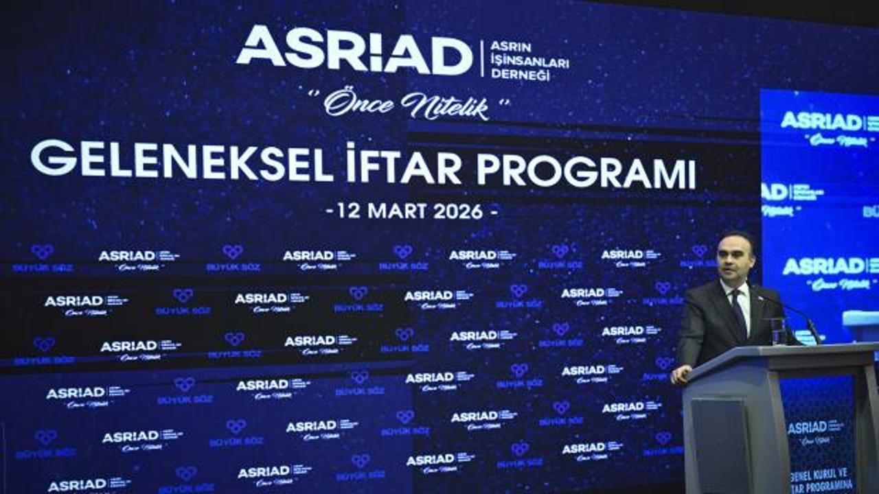 Bakan Kacır: Kendi istikametimizle yolumuza devam etmek için güçlü olmak zorundayız