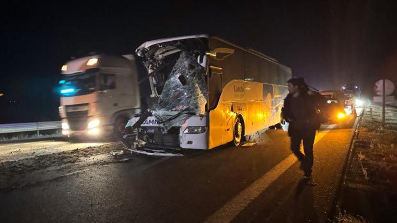 İki ilimizde yolcu otob&uuml;sleri kaza yaptı: &Ouml;l&uuml; ve yaralılar var!