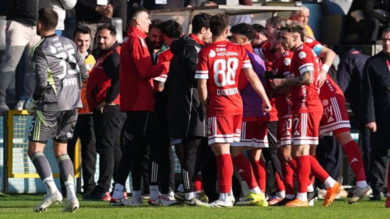 Rekor i&ccedil;in sahaya &ccedil;ıkıp, hezimete uğradılar! Liderlik tehlikeye girdi