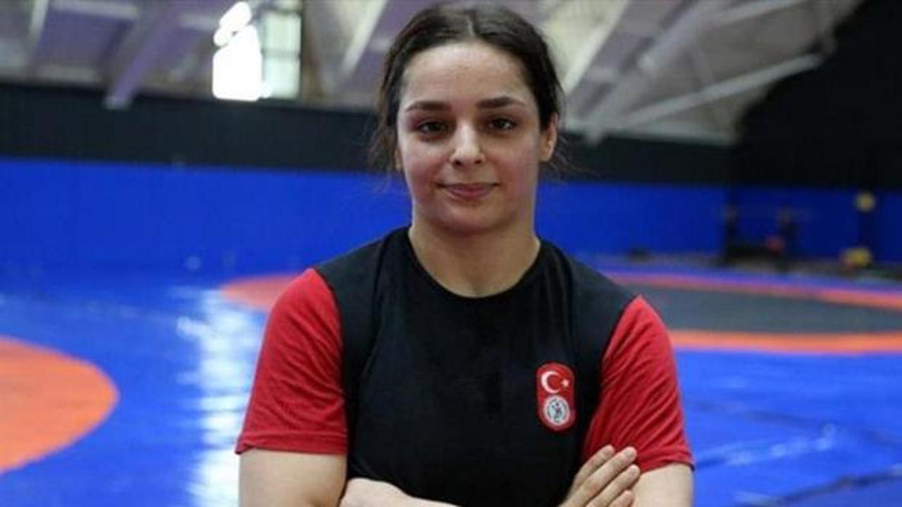Sırbistan'da 1 bronz daha! Milli güreşçi Tuba Demir Avrupa 3'üncüsü oldu