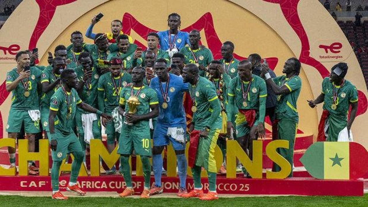 Afrika Kupası'nda kriz büyüyor! Senegal kupayı orduya teslim etti