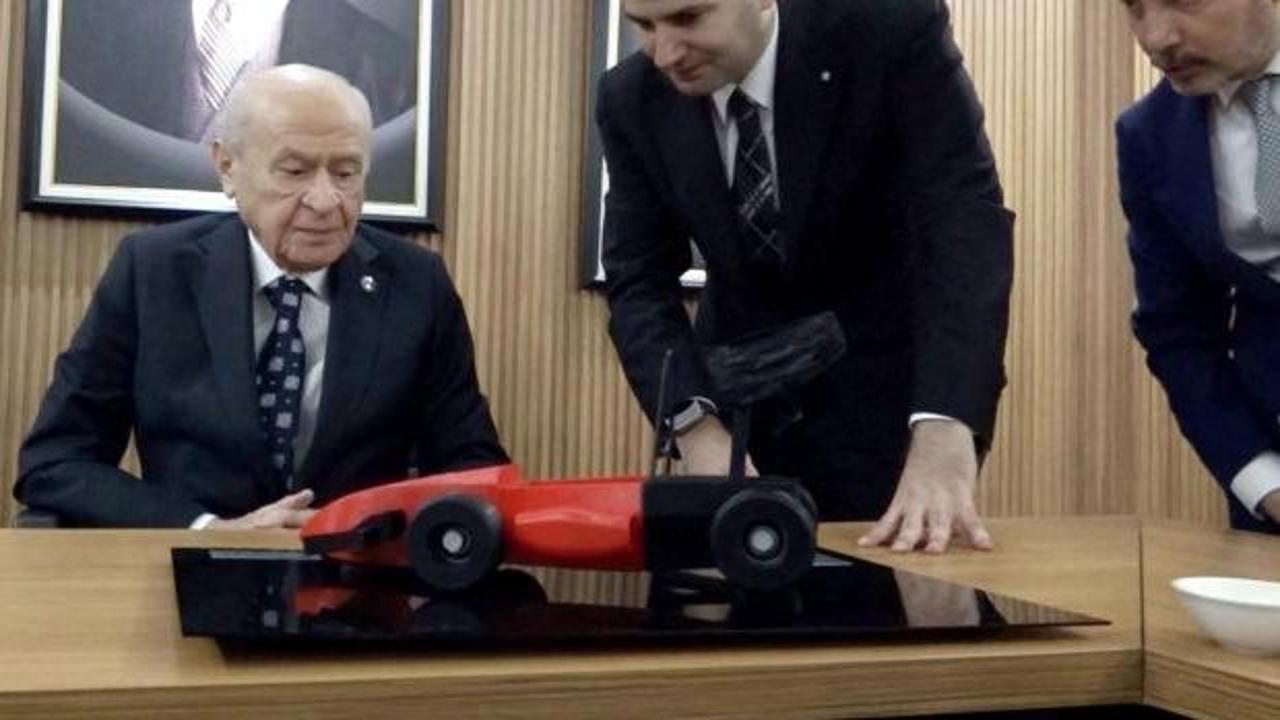 Bahçeli, Ülkü Ocakları'nın yarış arabalarına isim verdi