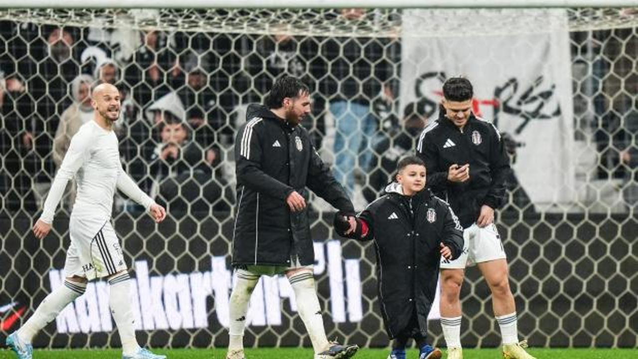 Beşiktaş'tan büyük jest! Lösemiyi yenen minik Ömer'in hayalleri gerçek oldu!