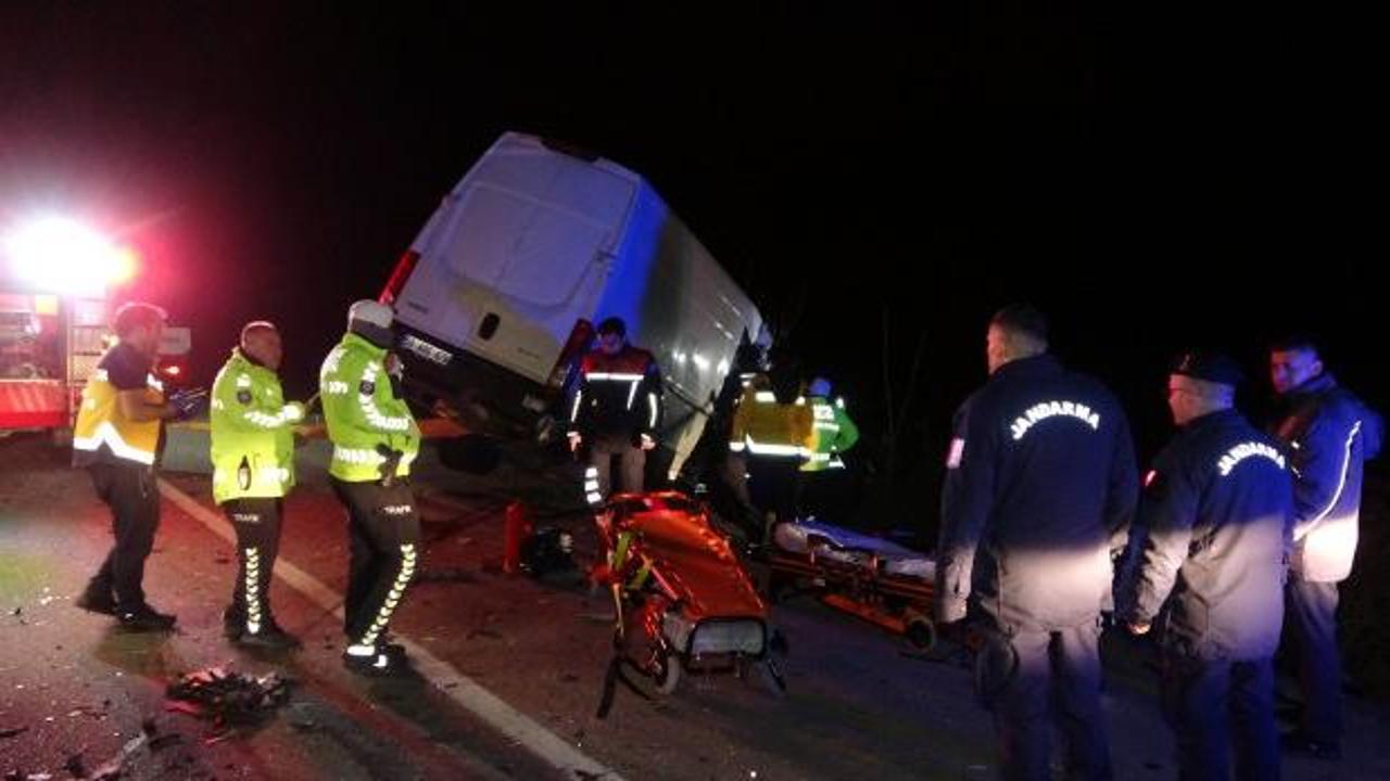 Edirne'de feci kaza: 2 &ouml;l&uuml;, 1 yaralı!