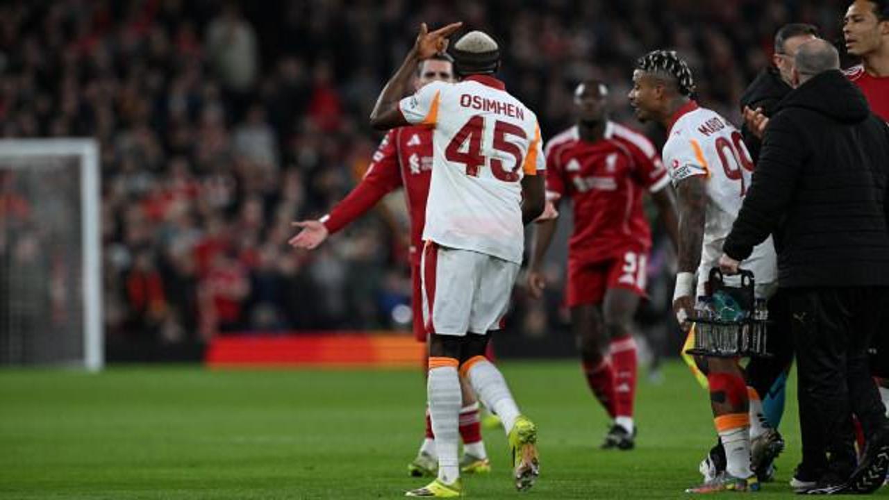 Galatasaray'a büyük şok! Osimhen ve Lang dev maça devam edemedi