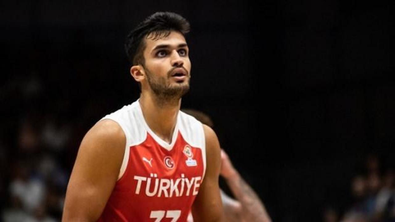 Golden State Ömer Faruk Yurtseven'le 10 günlük sözleşme imzaladı! İlk maçına çıktı