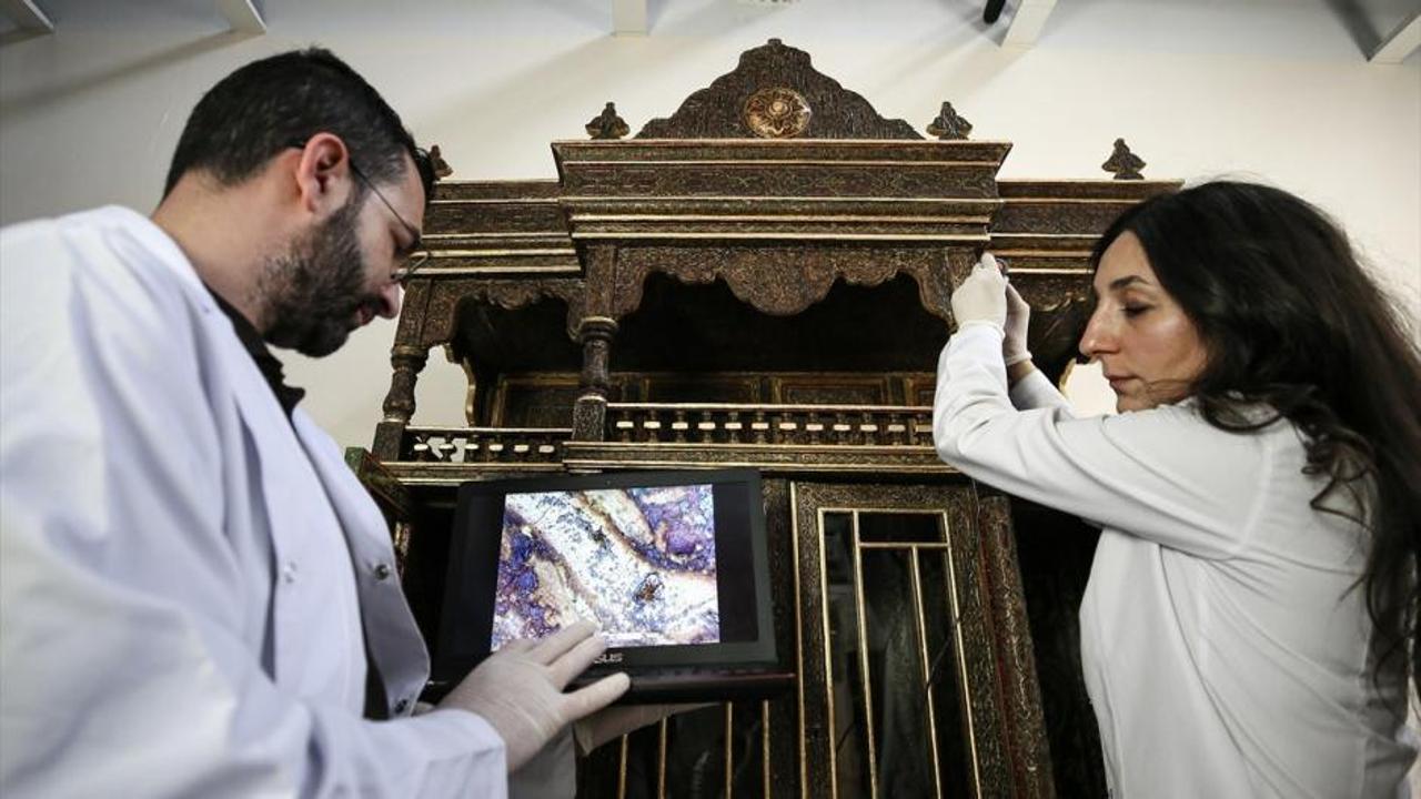 Sultan 2. Abdülhamid'in Şehit Yakınları İçin Bağışladığı Ahşap Dolap Restore Edildi