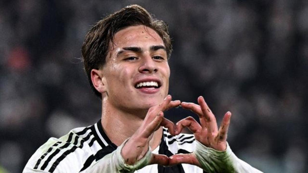 Kenan Yıldız Juventus tarihine geçti! Kenan Yıldız Juventus tarihine geçti!