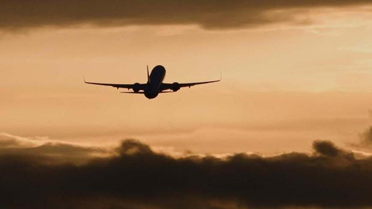 Kenya'da yolcu uçağı pistten çıktı