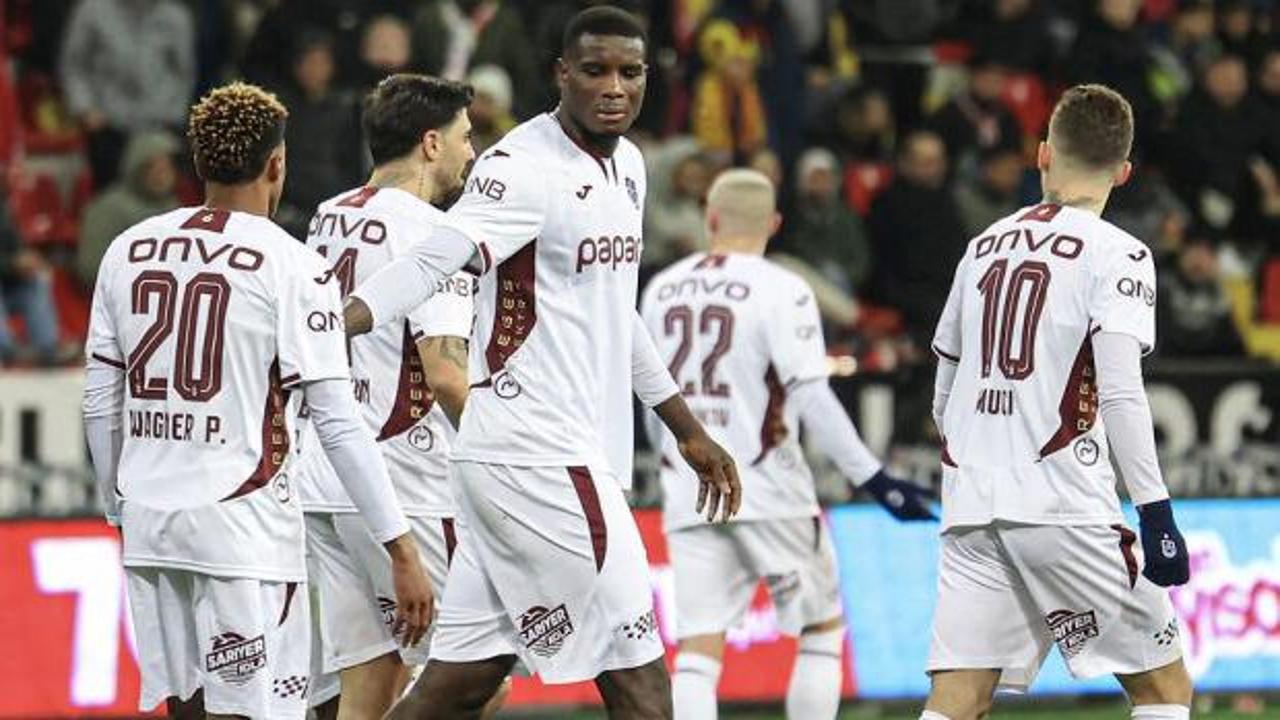 Kral tarih yazmak için sahaya çıkıyor! Kırılması zor bir rekora imza atacak