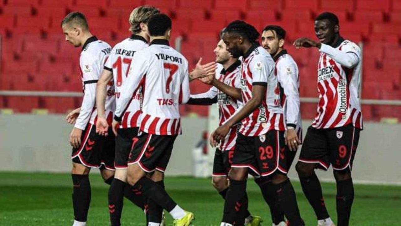 Samsunspor, İspanya'da çeyrek final için mücadele edecek