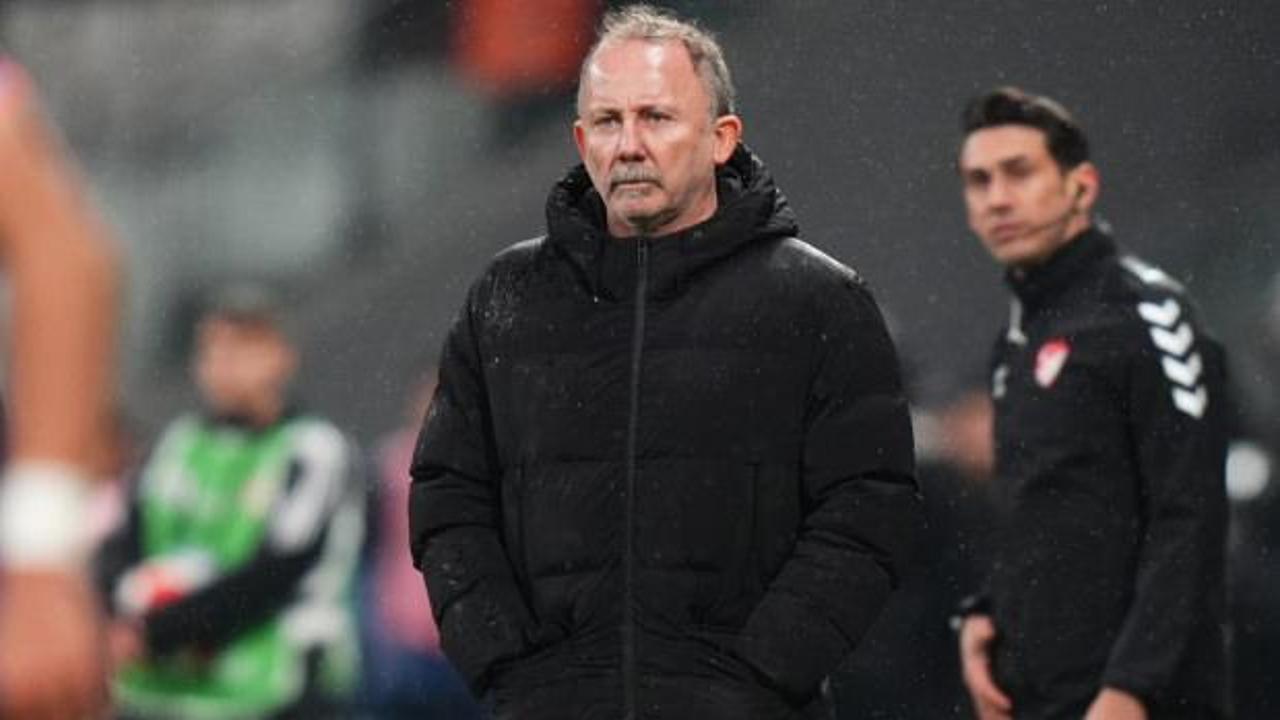 Sergen Yalçın '30 gün oruç tutan tek oyuncumuz' diyerek yıldız isme övgüler yağdırdı