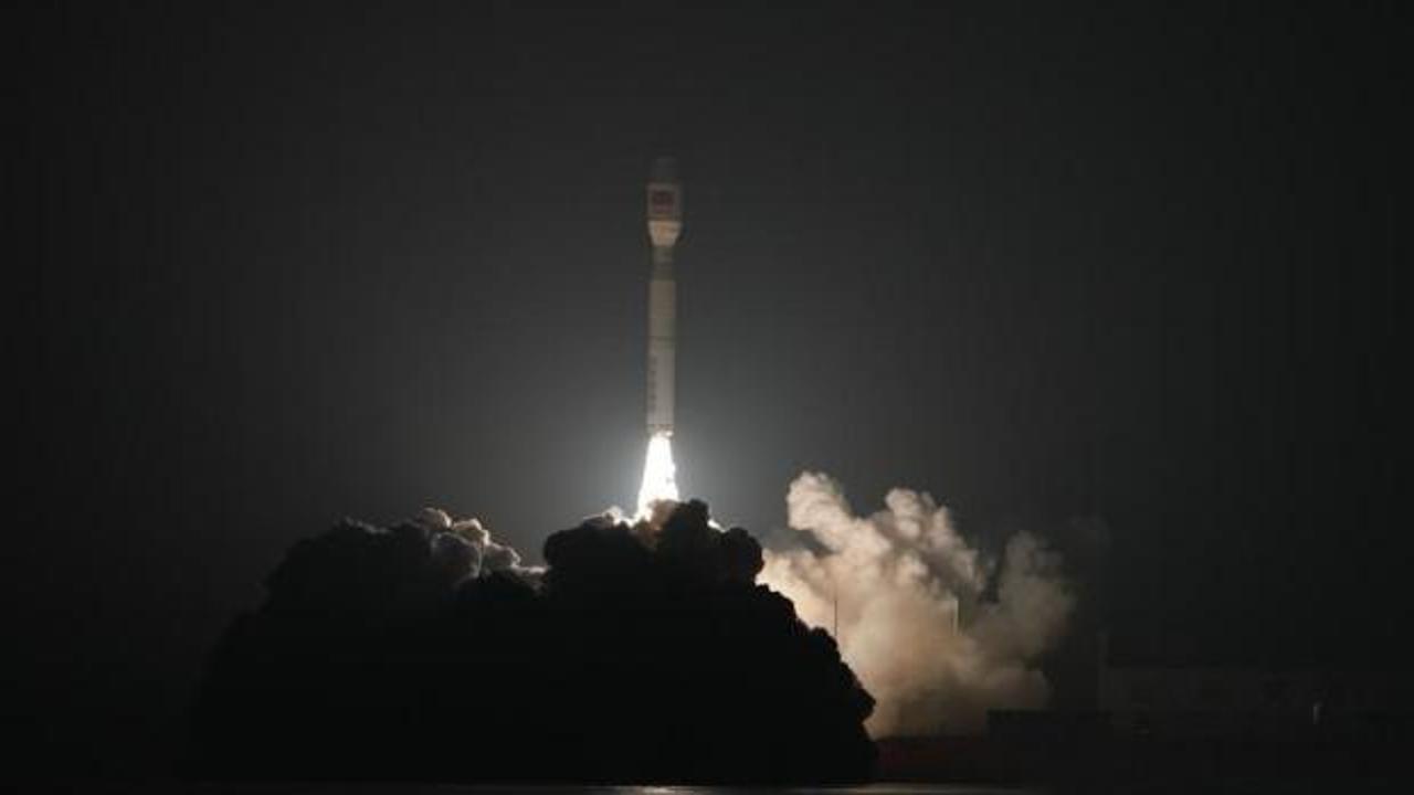 Çin'den uzay hamlesi: Navigasyon uydu grubu fırlatıldı!