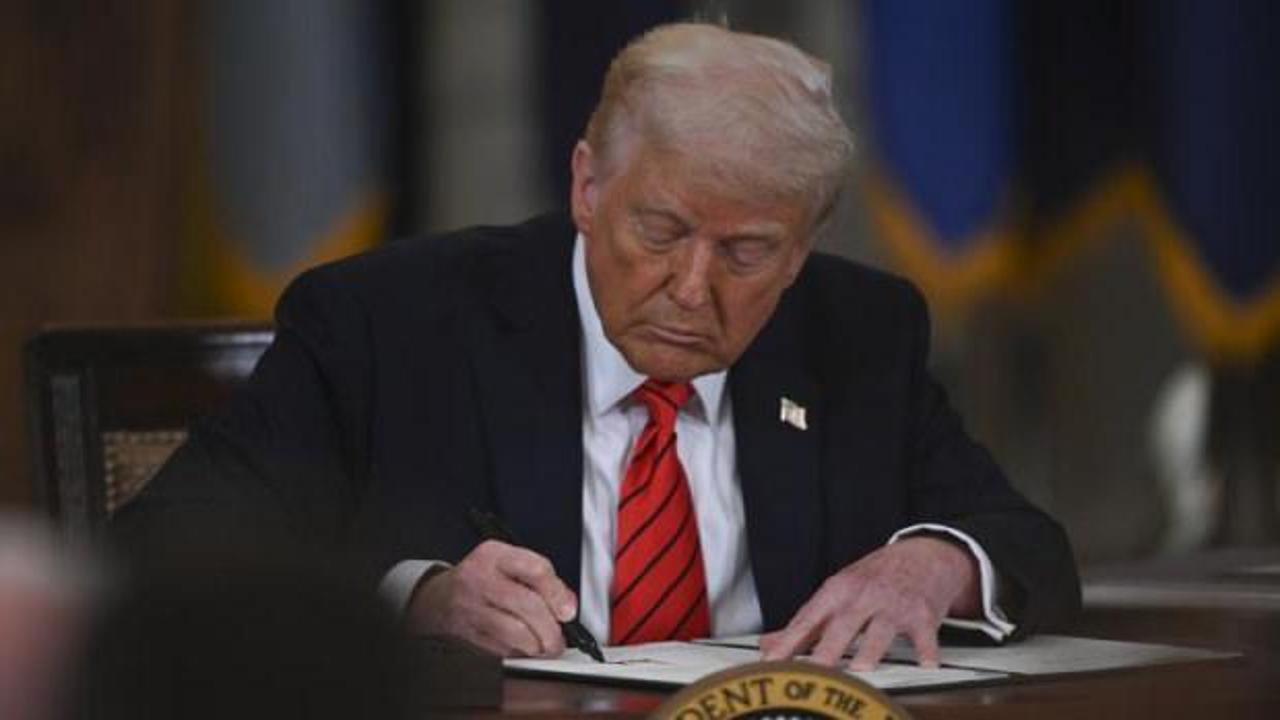 ABD dolarında tarihi karar: Trump'ın imzası banknotlara basılacak