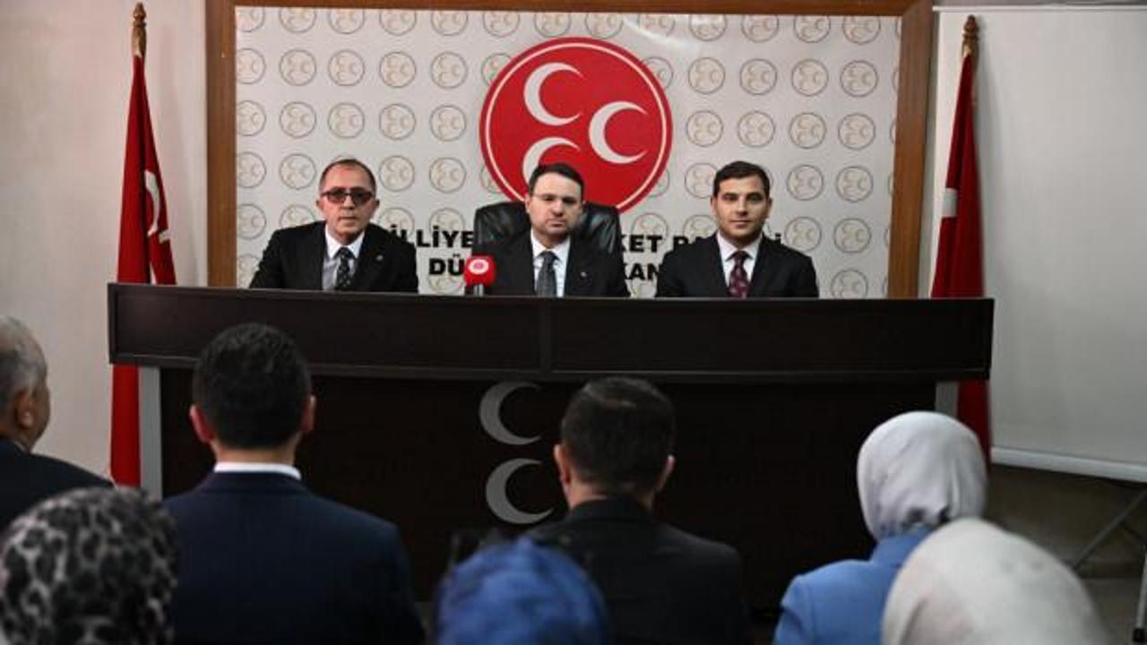 Adalet Bakanı Akın Gürlek MHP Düzce İl Başkanlığını ziyaret etti Adalet Bakanı Akın Gürlek MHP Düzce İl Başkanlığını ziyaret etti