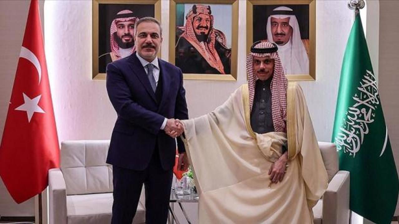 Bakan Fidan Suudi Arabistanlı mevkidaşı ile g&ouml;r&uuml;şt&uuml;