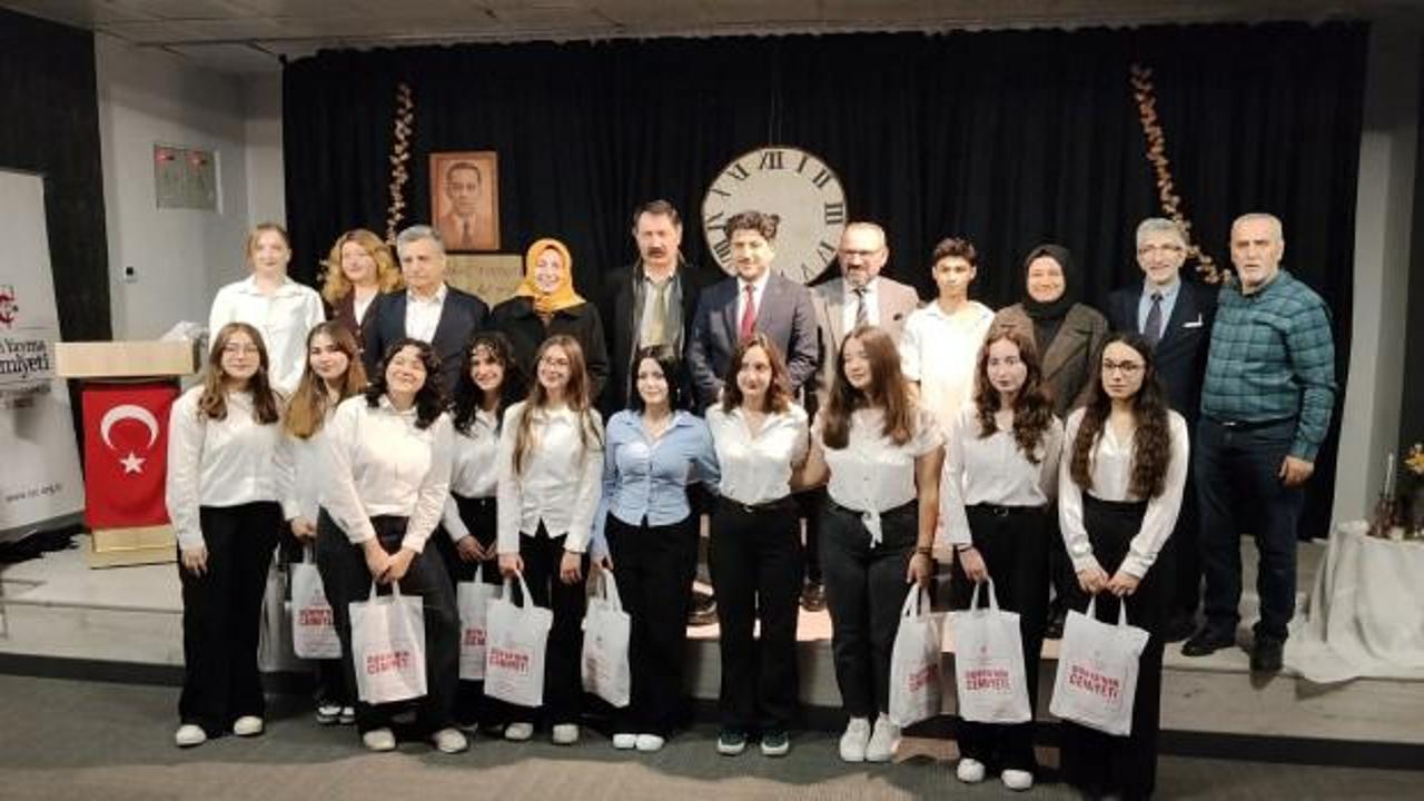 Cahit Sıtkı Tarancı Gaziosmanpaşa&rsquo;da şiirlerle yad edildi 