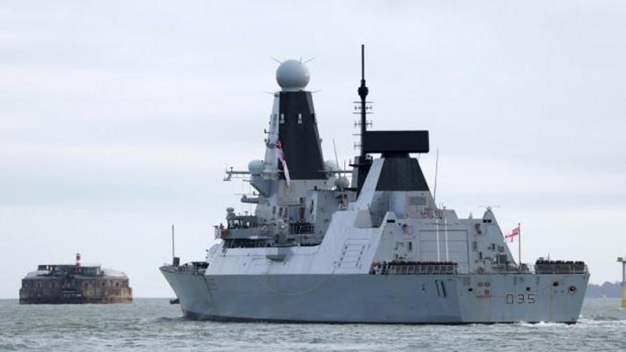İngiliz savaş gemisi bölgeye ulaştı! Savunma Bakanı: Kararlıyız!