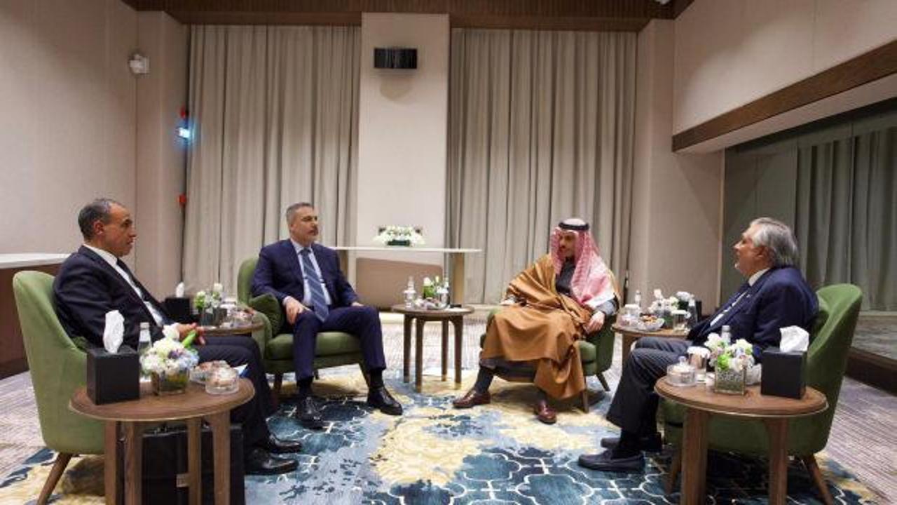 İslamabad’da kritik toplantı! Bakan Fidan'dan 3 ülkedeki mevkidaşlarıyla önemli temas