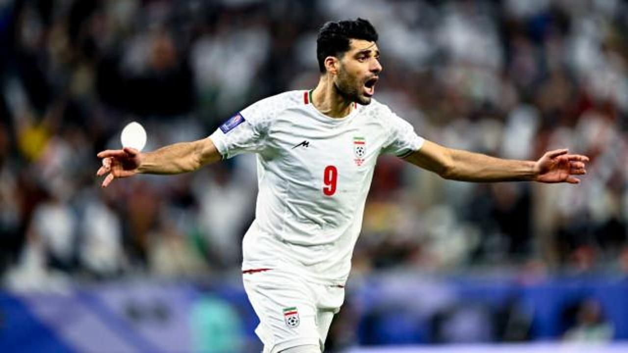 İsrailli futbolcuyla formaları değişti! İranlı dünya yıldızına tepki yağdı