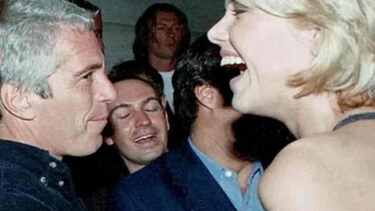 Moda dünyasının Epstein bağlantısı: 'Lütfen onunla birlikte olmayı dene'
