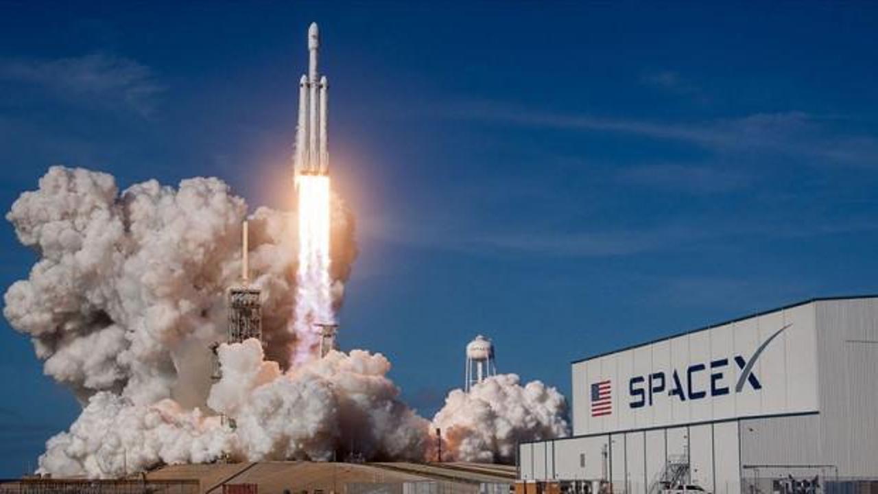 SpaceX borsaya girmeye hazırlanıyor: 1,75 trilyon dolarlık beklenti